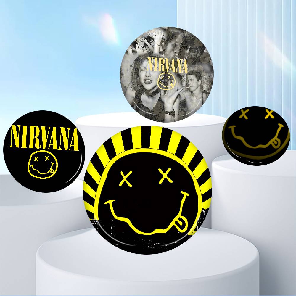 N-Nirvana New Brooches Soft Bu - Gaming Console Buttons 评论和价格